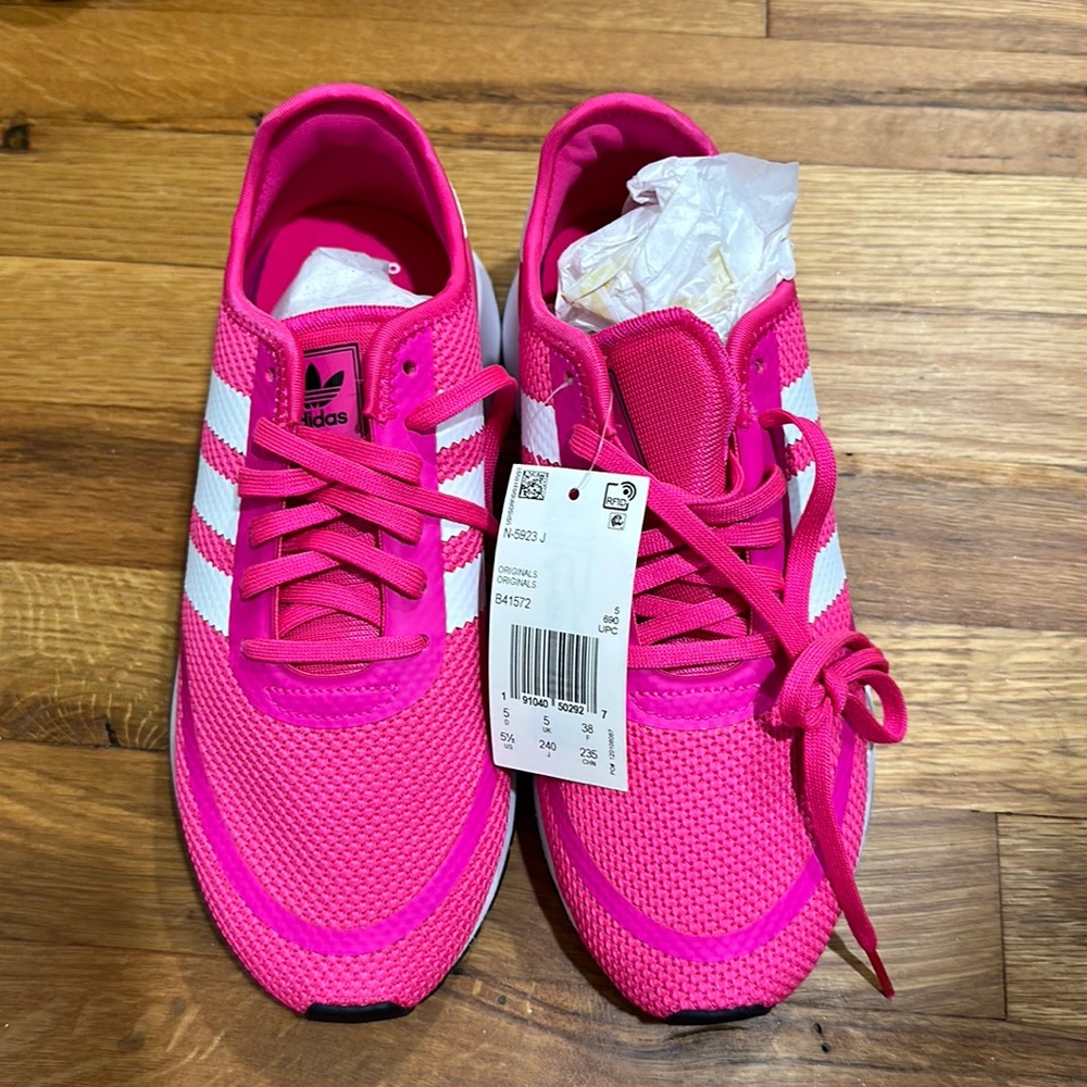 Adidas hot pink sneakers shoes girl 5.5 NWT